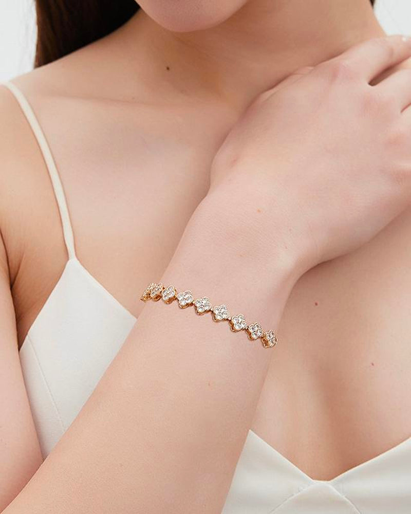 ABEAUT 14K Gold Plated Four-Leaf Clover Bracelet -Hypoallergenic Gold Bracelets for Women - Available in Sizes from 7" to 7.5" Inch